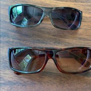 2 pair sunglasses